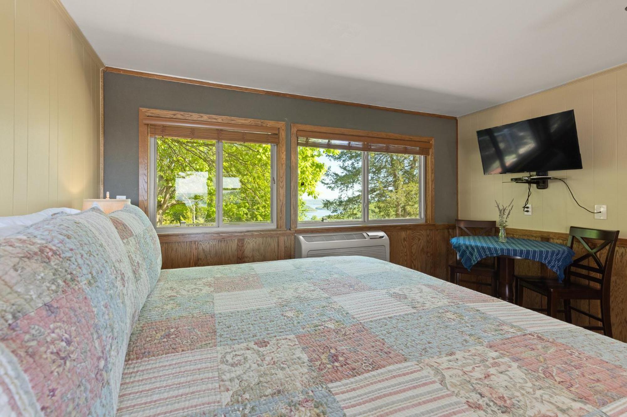 Roadrunner Inn And Log Cabins ยูเรกาสปริงส์ ภายนอก รูปภาพ