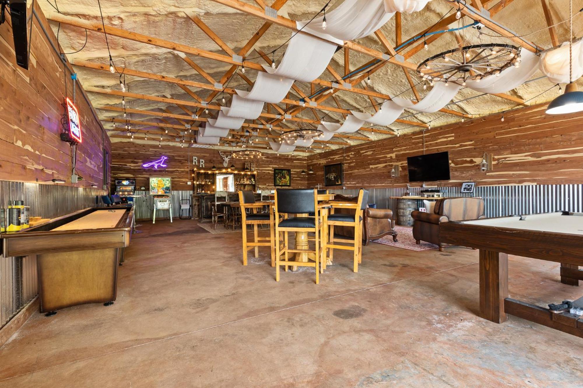 Roadrunner Inn And Log Cabins ยูเรกาสปริงส์ ภายนอก รูปภาพ